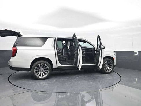 Used 2023 GMC Yukon XL Denali w/ Denali Reserve Package image 48