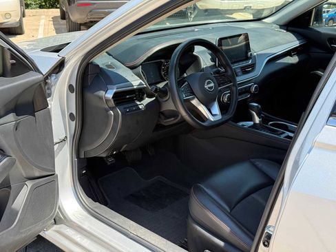 Used 2025 Nissan Altima 2.5 SR FWD image 27