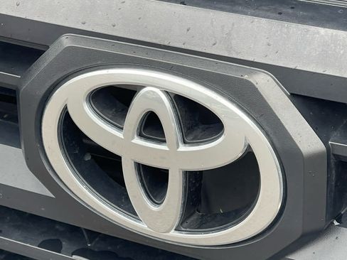 Used 2024 Toyota Tacoma SR5 AWD/4WD image 11
