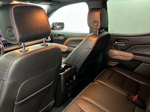Used 2023 GMC Canyon Denali AWD/4WD image 19