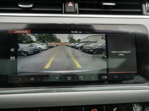 Used 2020 Land Rover Range Rover Evoque SE AWD/4WD image 27