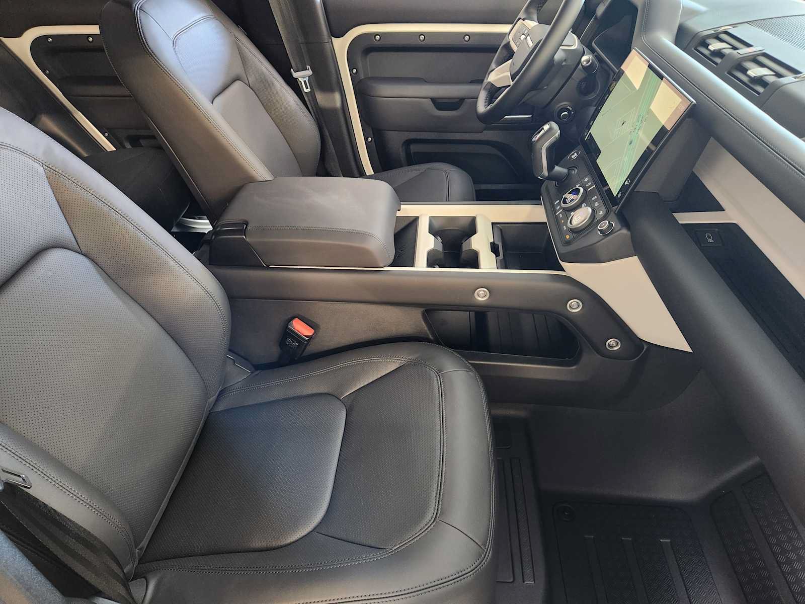 New 2026 Land Rover Defender 130 S AWD/4WD image 3