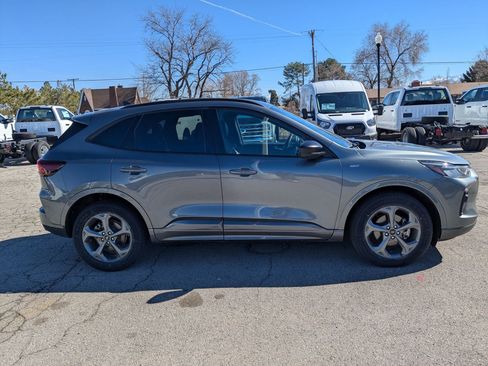 Certified 2023 Ford Escape ST-Line image 2