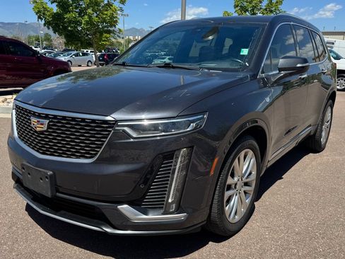 Used 2020 Cadillac XT6 Premium Luxury w/ Platinum Package AWD/4WD image 3