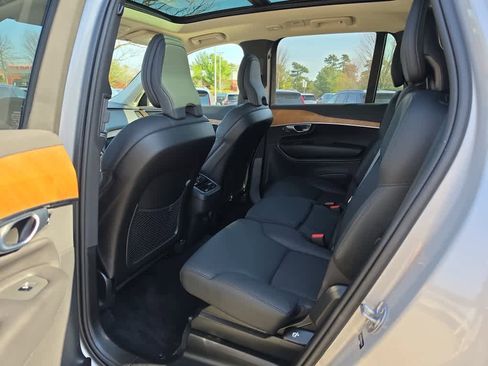 Used 2024 Volvo XC90 B5 Plus AWD/4WD image 24