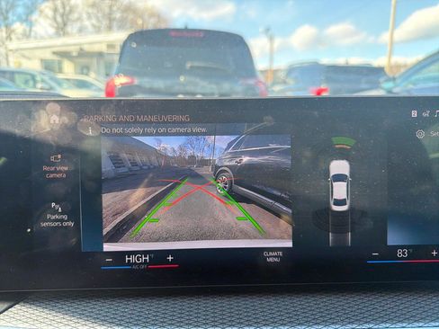 Used 2023 BMW 330i xDrive Sedan w/ M Sport Package image 28