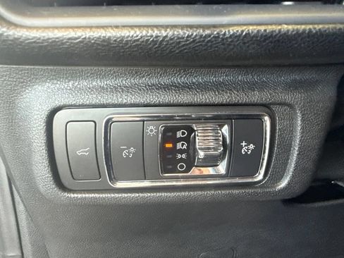 Used 2020 Lincoln Corsair AWD w/ Premium Package image 15