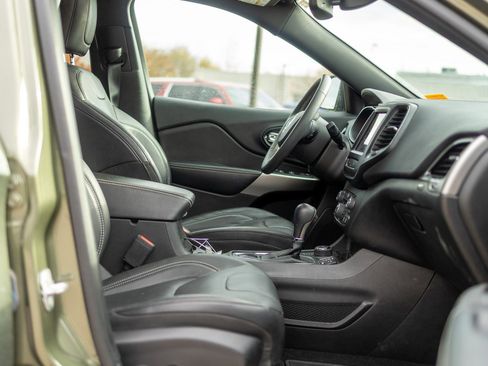 Used 2021 Jeep Cherokee Latitude Lux 80th Anniv w/ Quick Order Package 26U 80TH image 36