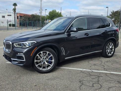Used 2020 BMW X5 xDrive50i w/ Executive Package AWD/4WD image 3