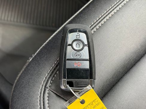 Used 2025 Ford Bronco Badlands AWD/4WD image 14
