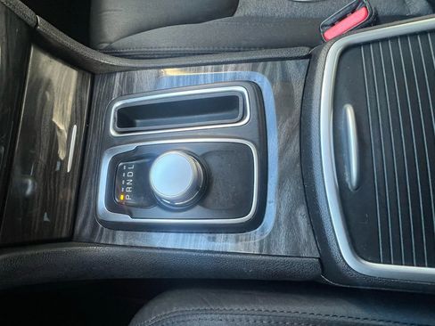 Used 2019 Chrysler 300 Touring w/ Sport Appearance Package image 19