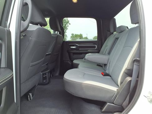 Used 2024 RAM 2500 Big Horn AWD/4WD image 20