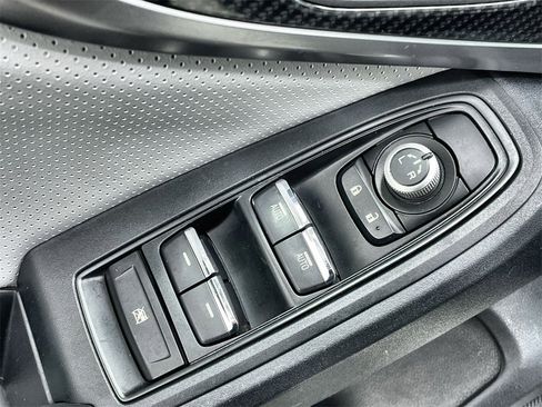 Used 2018 Subaru Crosstrek 2.0i Limited image 12