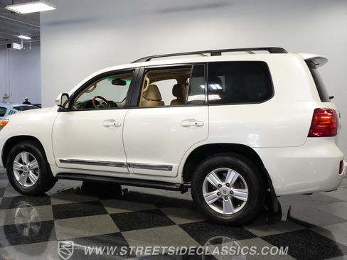Used 2013 Toyota Land Cruiser AWD/4WD image 9