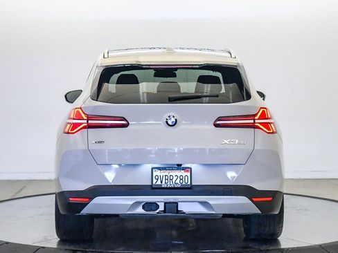 Used 2026 BMW X3 xDrive30 w/ Premium Package AWD/4WD image 3