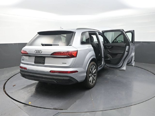 Used 2022 Audi Q7 2.0T Premium Plus w/ Premium Plus Package AWD/4WD image 44