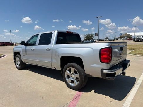 Used 2018 Chevrolet Silverado 1500 LT w/ Texas Edition RWD image 10