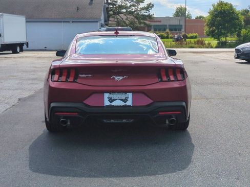 Certified 2025 Ford Mustang Coupe RWD image 5