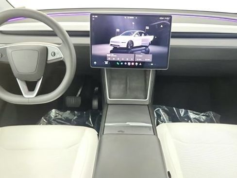 Used 2026 Tesla Model Y AWD image 48