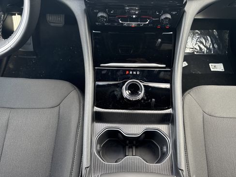 New 2025 Jeep Grand Cherokee Laredo X w/ Luxury Tech Group I image 25