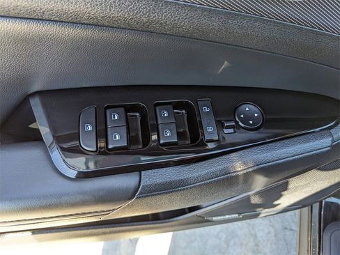 Certified 2025 Kia Sportage SX image 21