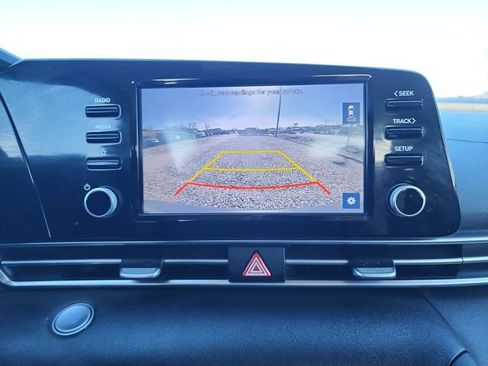 Used 2021 Hyundai Elantra SEL w/ Convenience Package image 25