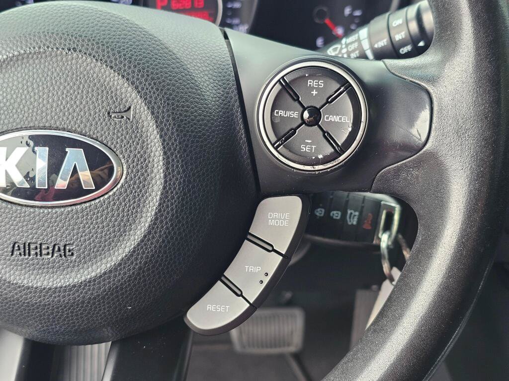 Used 2019 Kia Soul FWD image 28