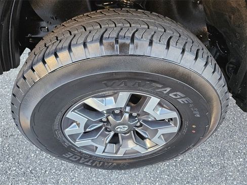 Used 2023 Toyota Tacoma TRD Off-Road image 19