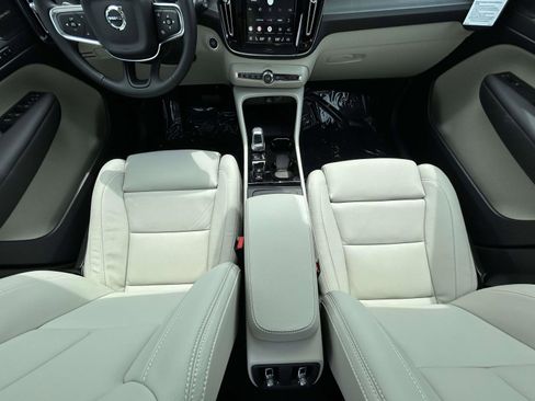 New 2026 Volvo XC40 B5 Ultra w/ Protection Package Premier image 13