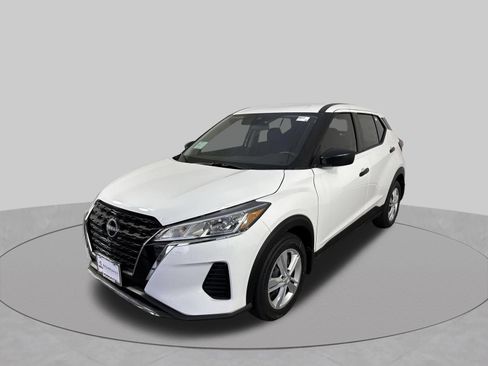 Used 2025 Nissan Kicks Play S FWD image 24