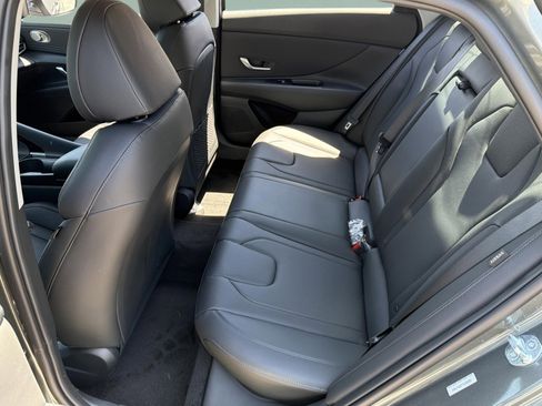 New 2026 Hyundai Elantra Limited FWD image 15