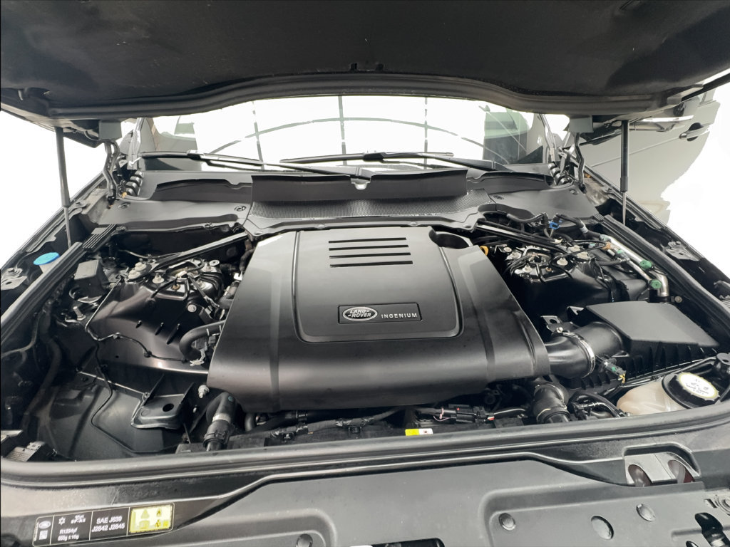 Used 2025 Land Rover Discovery S AWD/4WD image 42