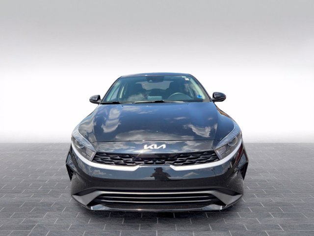Used 2024 Kia Forte LXS w/ LXS Technology Package FWD image 2