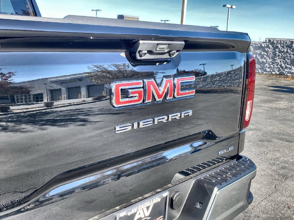 New 2026 GMC Sierra 1500 SLE w/ Preferred Package AWD/4WD image 37
