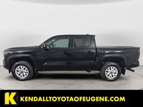Certified 2025 Toyota Tacoma SR5 AWD/4WD image 8