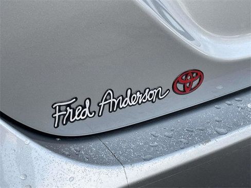 Used 2022 Toyota Camry LE image 14