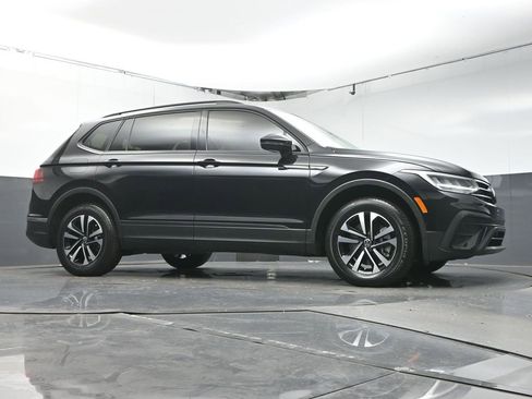 Used 2024 Volkswagen Tiguan S image 32