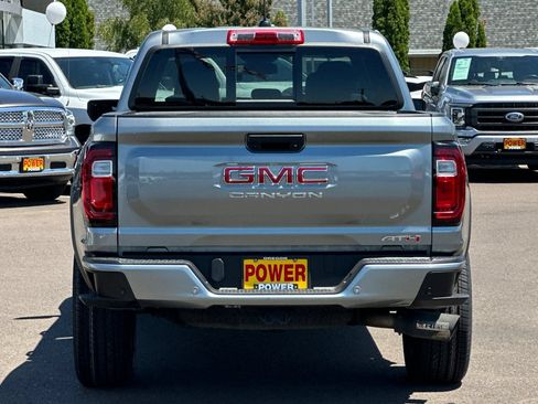 Used 2024 GMC Canyon AT4 w/ AT4 Premium Package AWD/4WD image 5