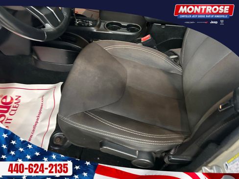 Used 2017 Jeep Wrangler Unlimited Sahara image 18