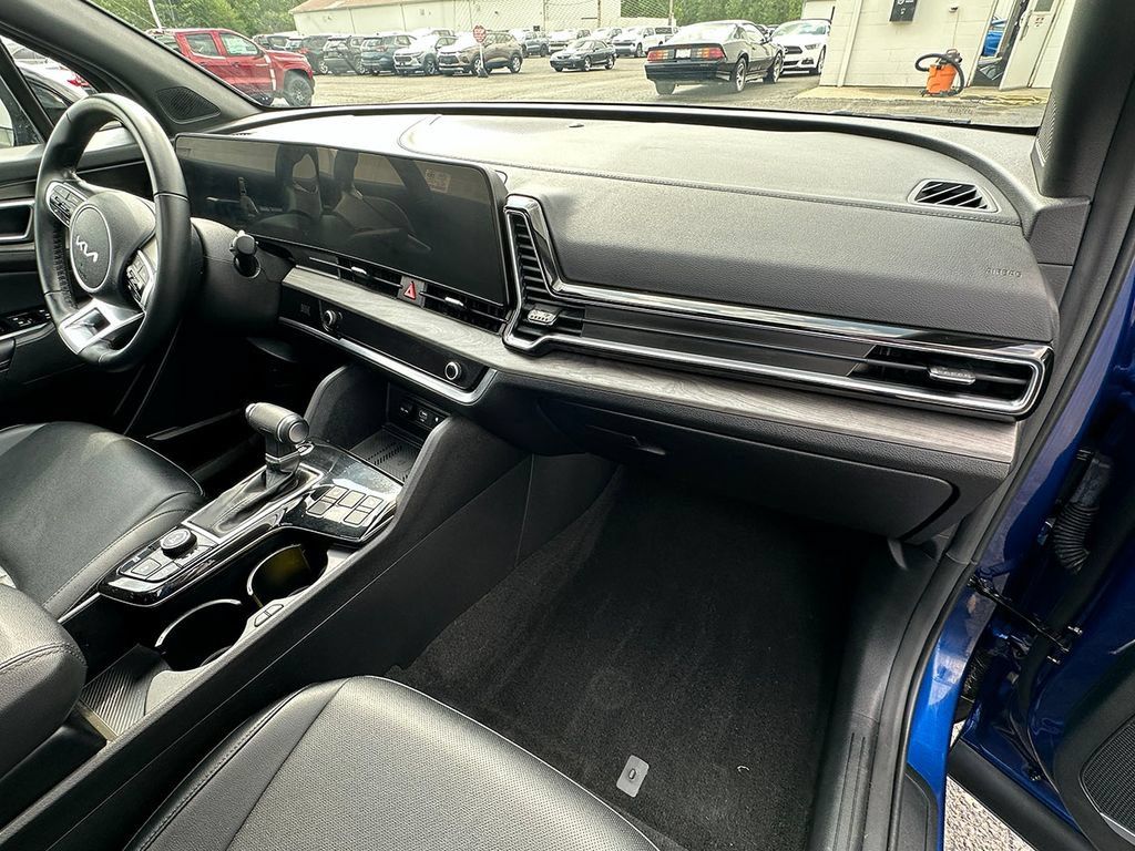 Used 2025 Kia Sportage X-Line w/ Premium Package AWD/4WD image 29