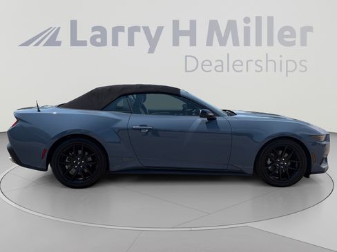 Used 2026 Ford Mustang Premium RWD image 7