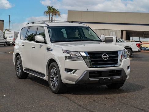 Used 2023 Nissan Armada SL w/ Captain's Chairs Package RWD image 1