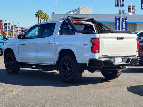 Used 2025 Chevrolet Colorado Z71 w/ Midnight Edition image 2