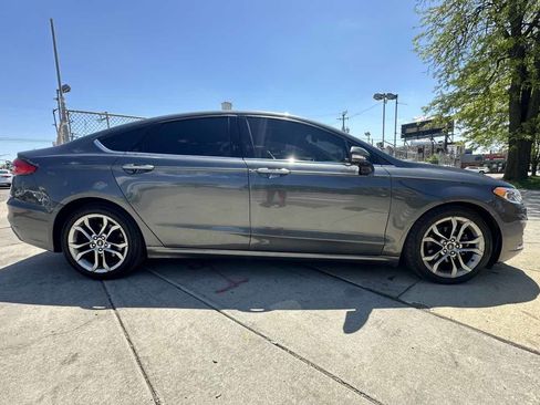 Used 2020 Ford Fusion SEL image 4