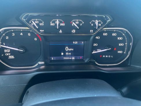 Used 2022 GMC Sierra 1500 Elevation w/ LPO, Elevation Black Package AWD/4WD image 10