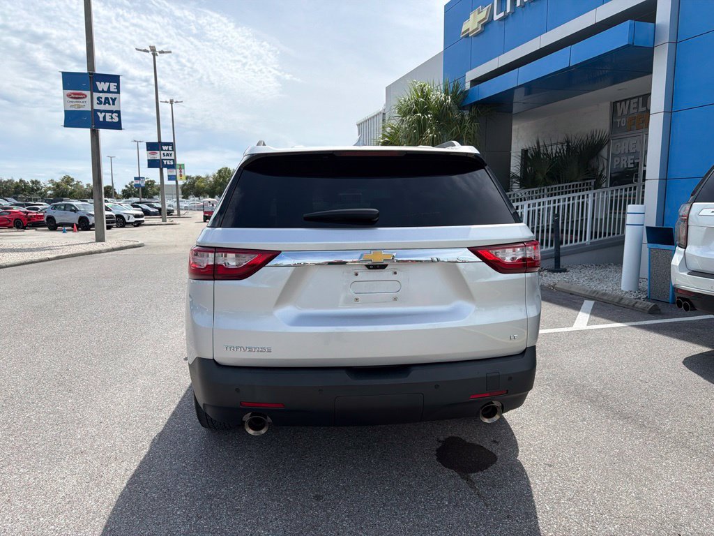 Used 2021 Chevrolet Traverse LT w/ LT Premium Package FWD image 8