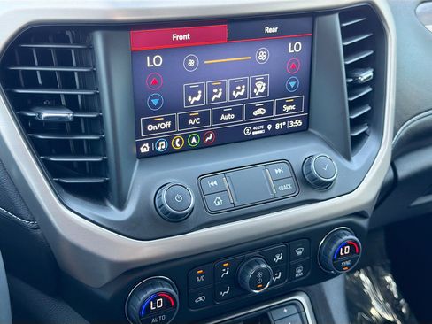 Used 2023 GMC Acadia Denali w/ Denali Technology Package FWD image 16