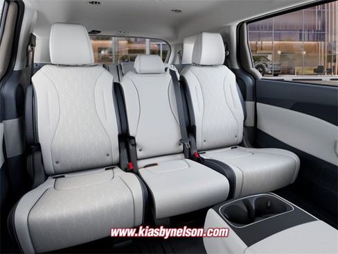 New 2026 Kia Carnival EX image 16