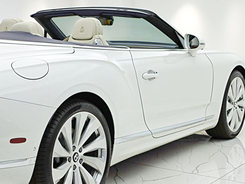 New 2026 Bentley Continental GTC image 11