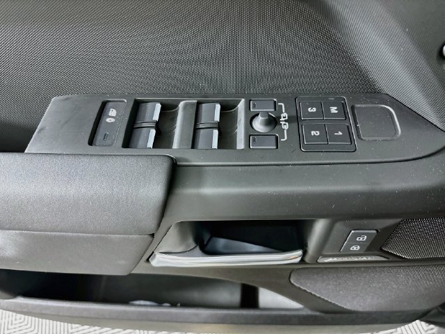 Used 2026 Land Rover Defender 110 S AWD/4WD image 20